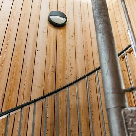 Delores Eco-pod / Treehouse, Walk To Cabot Circus * 布里斯托