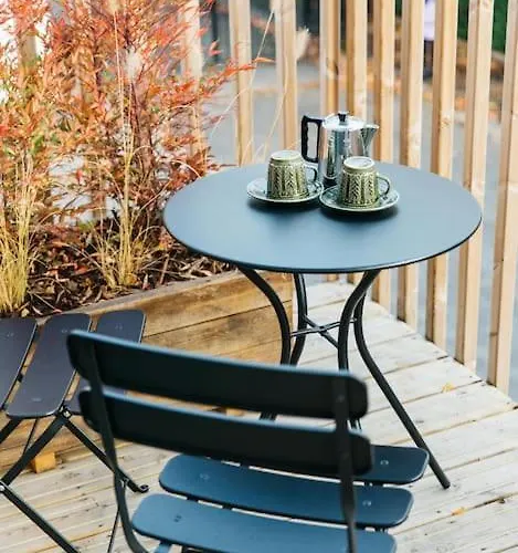 Delores Eco-pod / Treehouse, Walk To Cabot Circus *