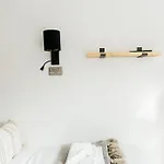 Delores Eco-pod / Treehouse, Walk To Cabot Circus