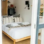Daire Delores Eco-pod / Treehouse, Walk To Cabot Circus Bristol