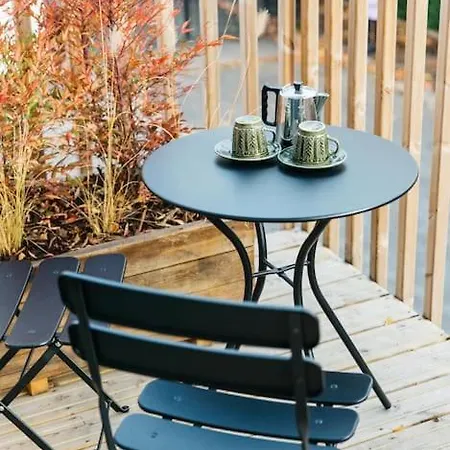 Delores Eco-pod / Treehouse, Walk To Cabot Circus *