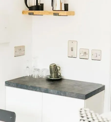 Apartmán Delores Eco-pod / Treehouse, Walk To Cabot Circus