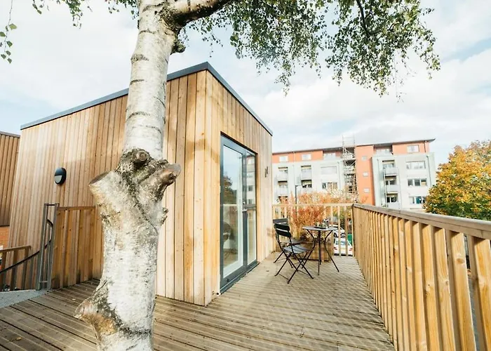 Apartmán Delores Eco-pod / Treehouse, Walk To Cabot Circus